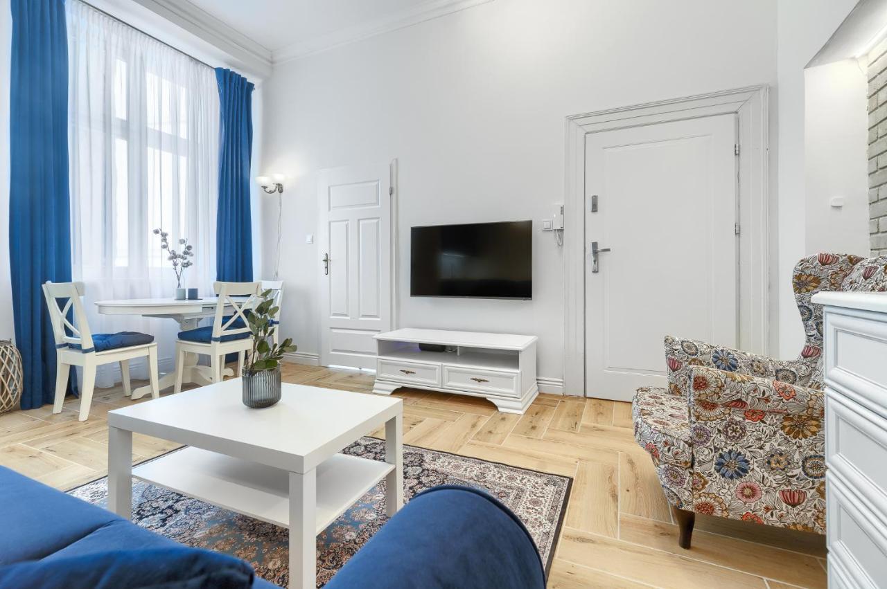 Munn 10 Apartment